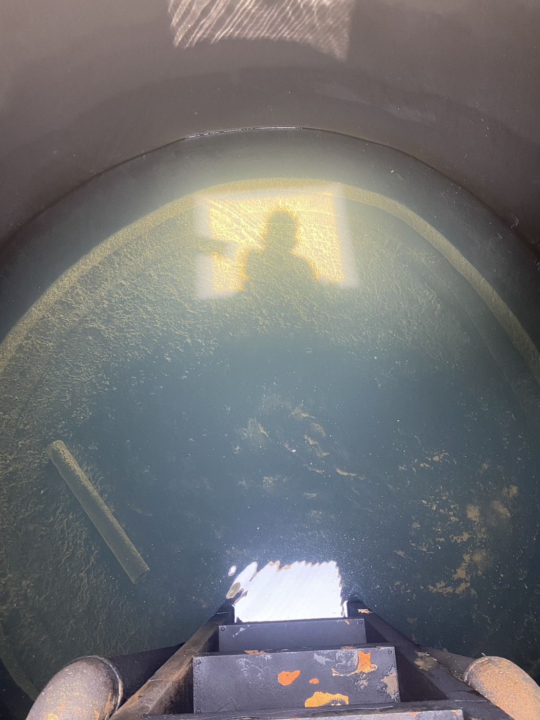 กองช่าง ทีมงานประปา เทศบาลตำบลไค้นุ่น อำเภอห้วยผึ้ง จังหวัดกาฬสินธุ์ได้ลงพื้นที่ดำเนินการทำความสะอาดถังน้ำประปาหมู่บ้าน ณ บ้านไค้นุ่น หมู่ที่ 1